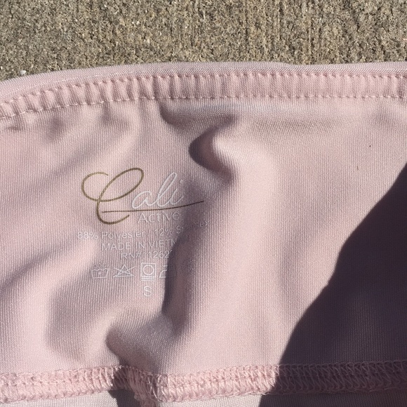 NWOT CALI ACTIVE BABY PINK MESH DETAIL LEGGINGS - Picture 2 of 4